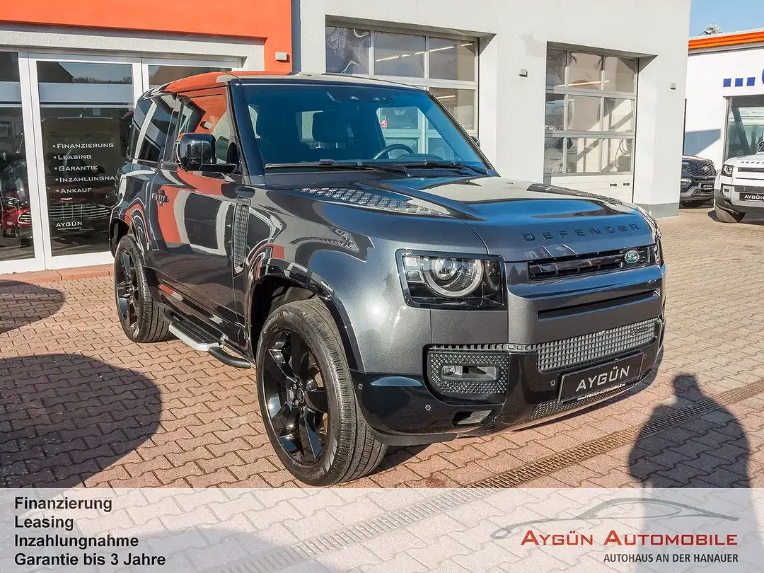 Land Rover Defender - Thumbnail 3