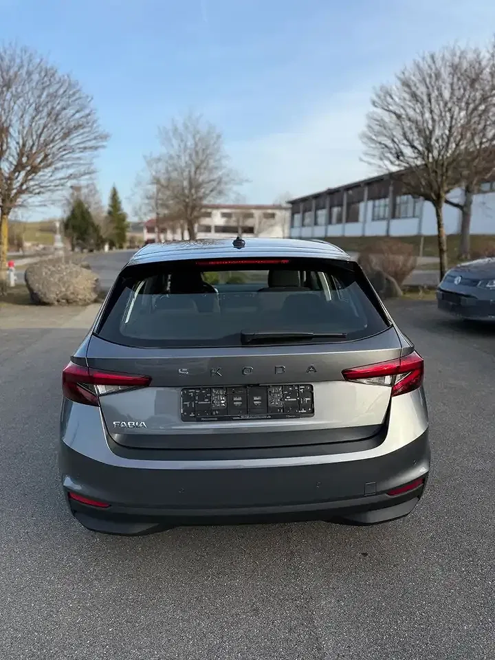 Skoda Fabia - Thumbnail 5