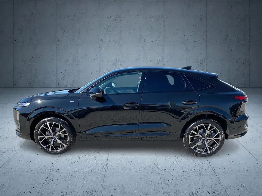 Audi Q3 - Thumbnail 3