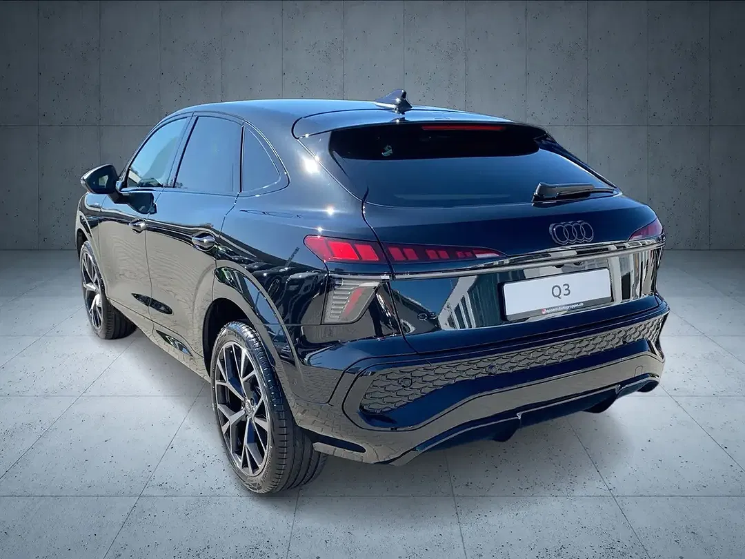 Audi Q3 - Thumbnail 4