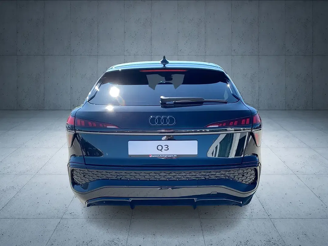 Audi Q3 - Thumbnail 5