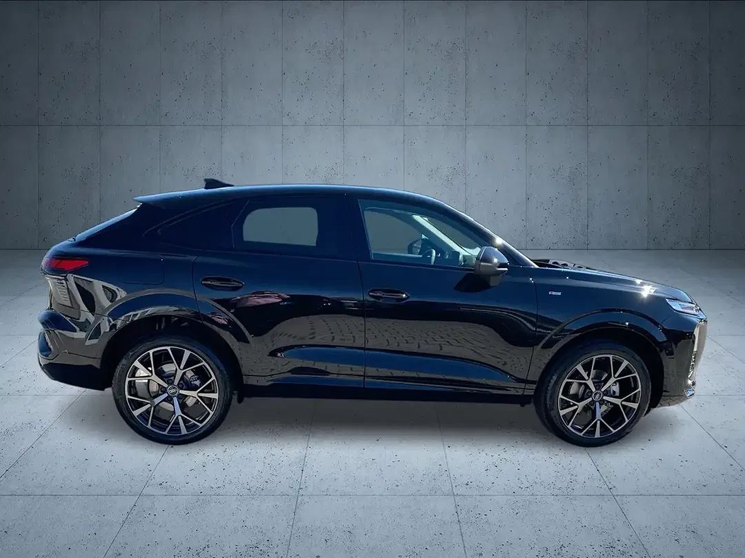Audi Q3 - Thumbnail 6