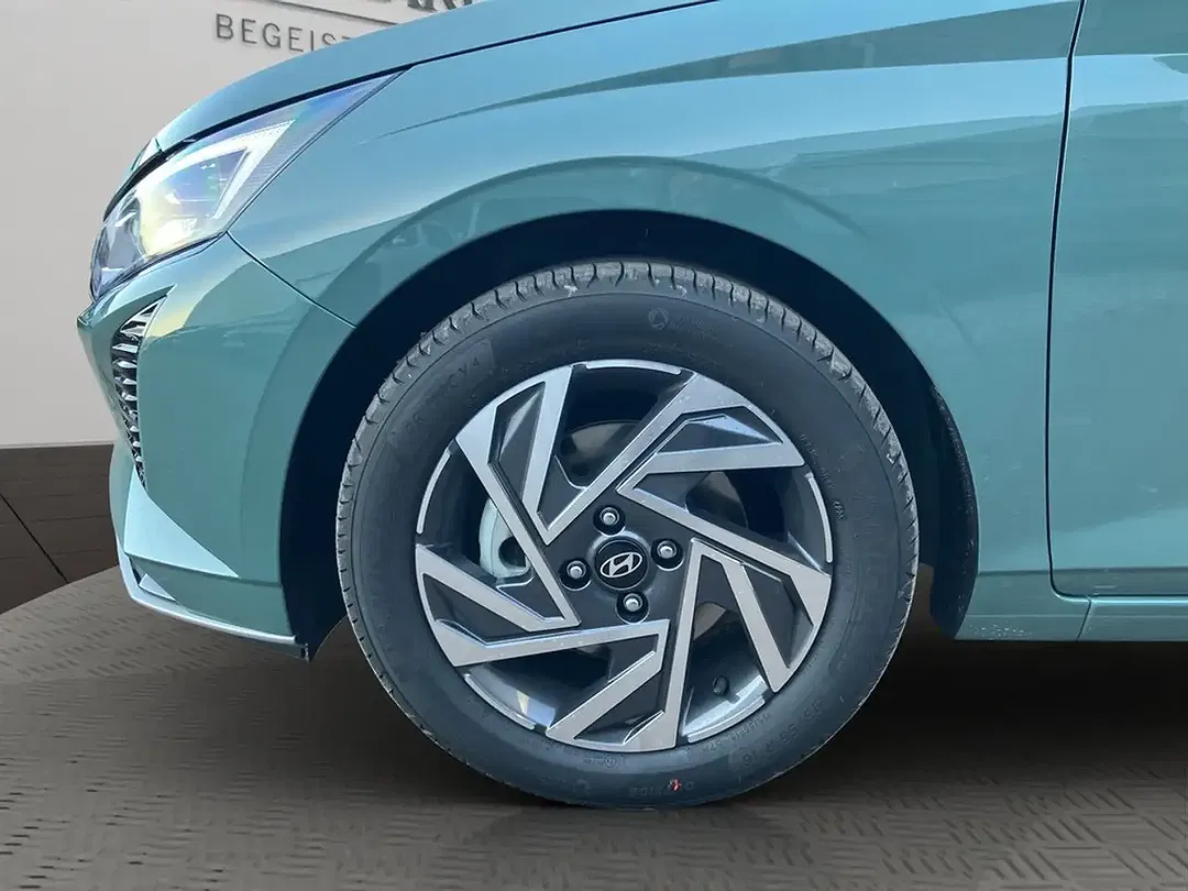 Hyundai i20 - Thumbnail 3
