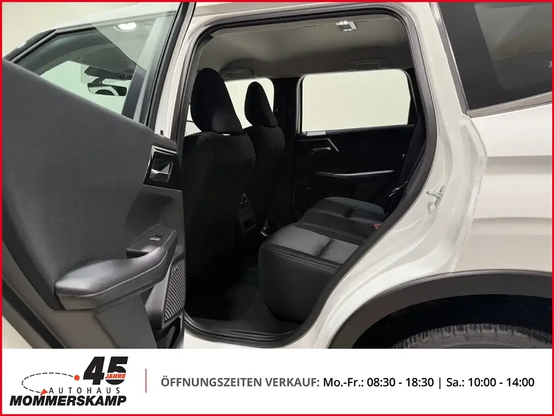 Mitsubishi Outlander - Thumbnail 7