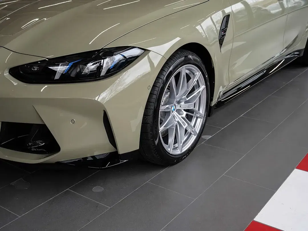 BMW M3 - Thumbnail 6