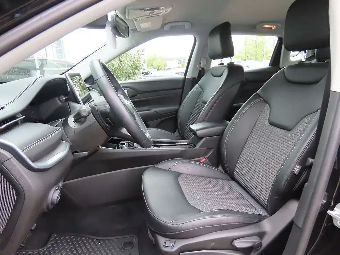 Jeep Compass - Thumbnail 12
