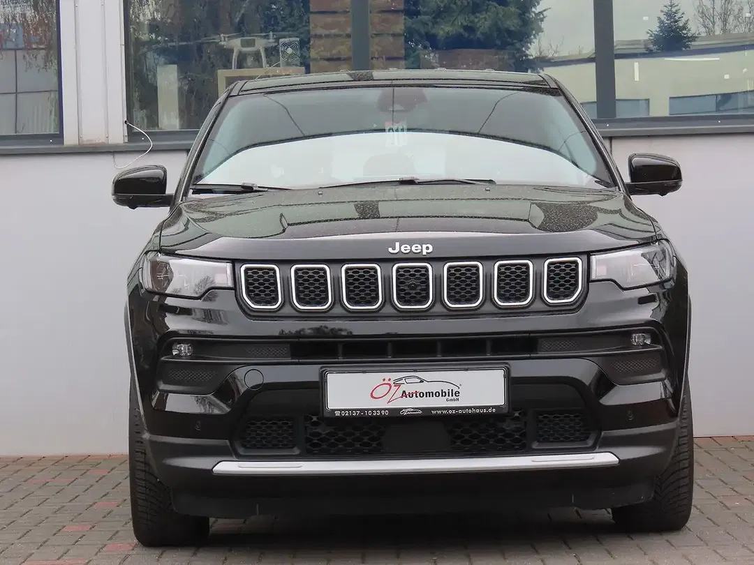 Jeep Compass - Thumbnail 2