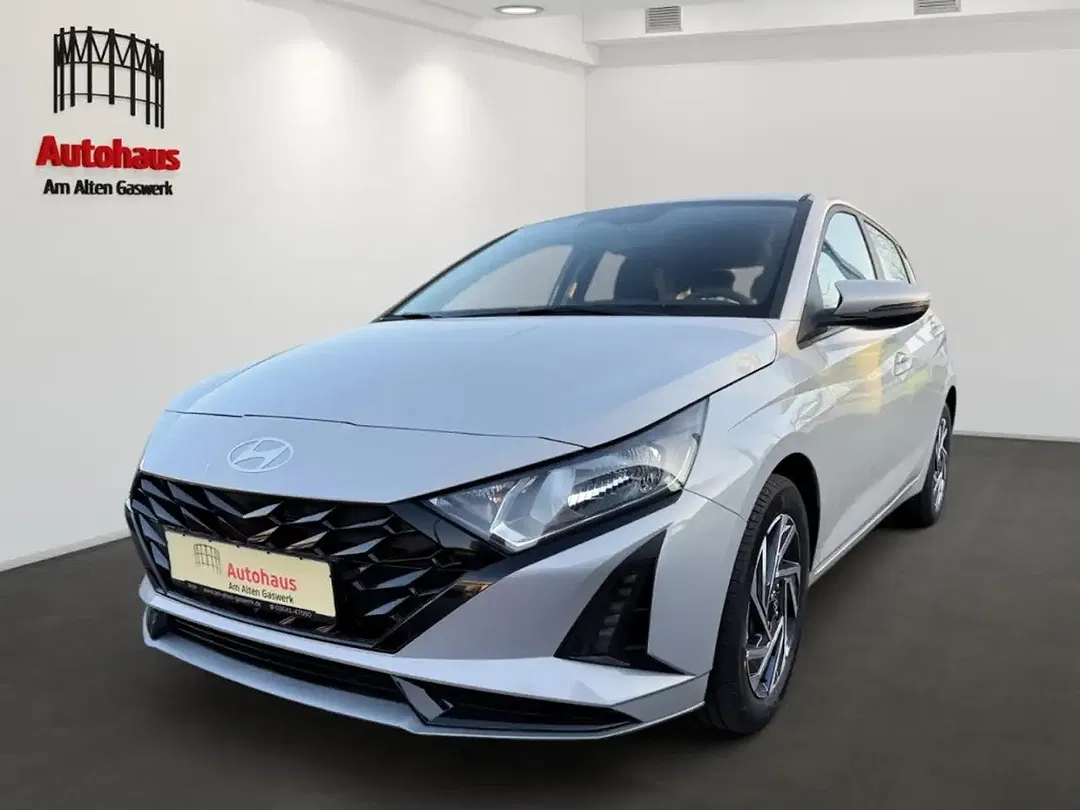 Hyundai i20 - Thumbnail 1
