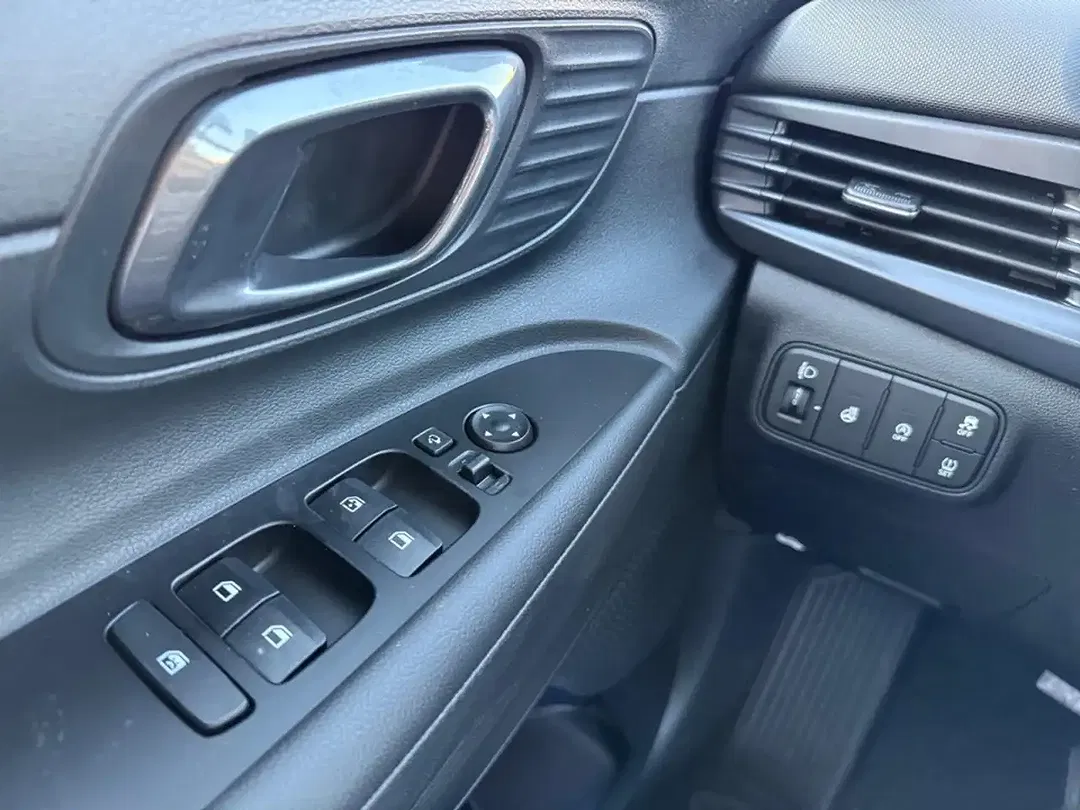 Hyundai i20 - Thumbnail 13