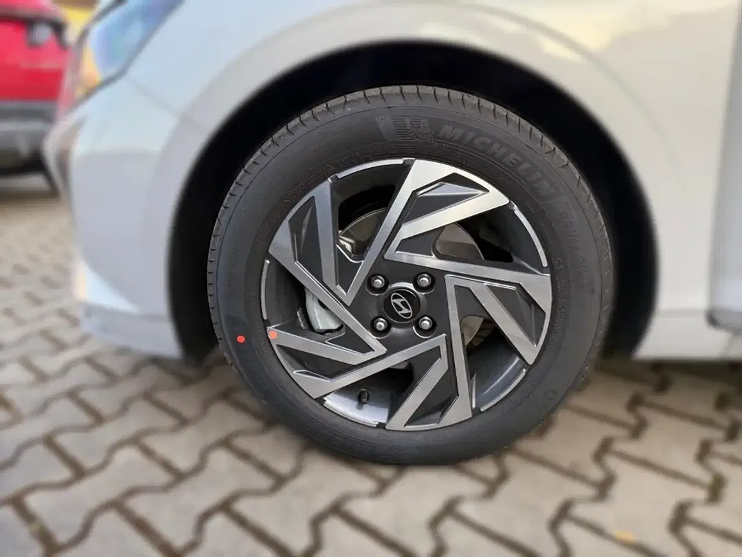 Hyundai i20 - Thumbnail 6