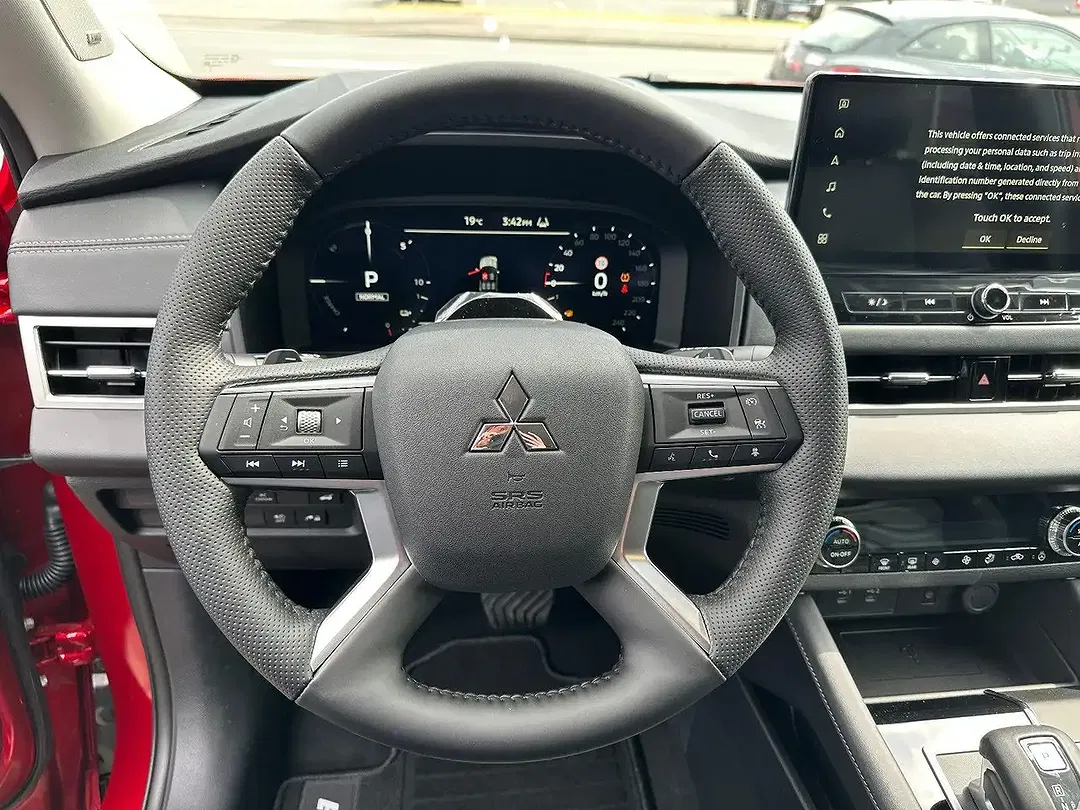 Mitsubishi Outlander - Thumbnail 12