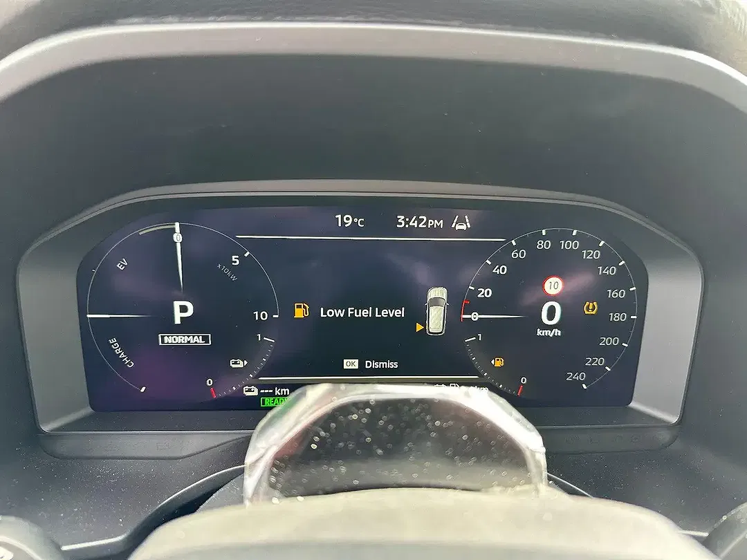 Mitsubishi Outlander - Thumbnail 13