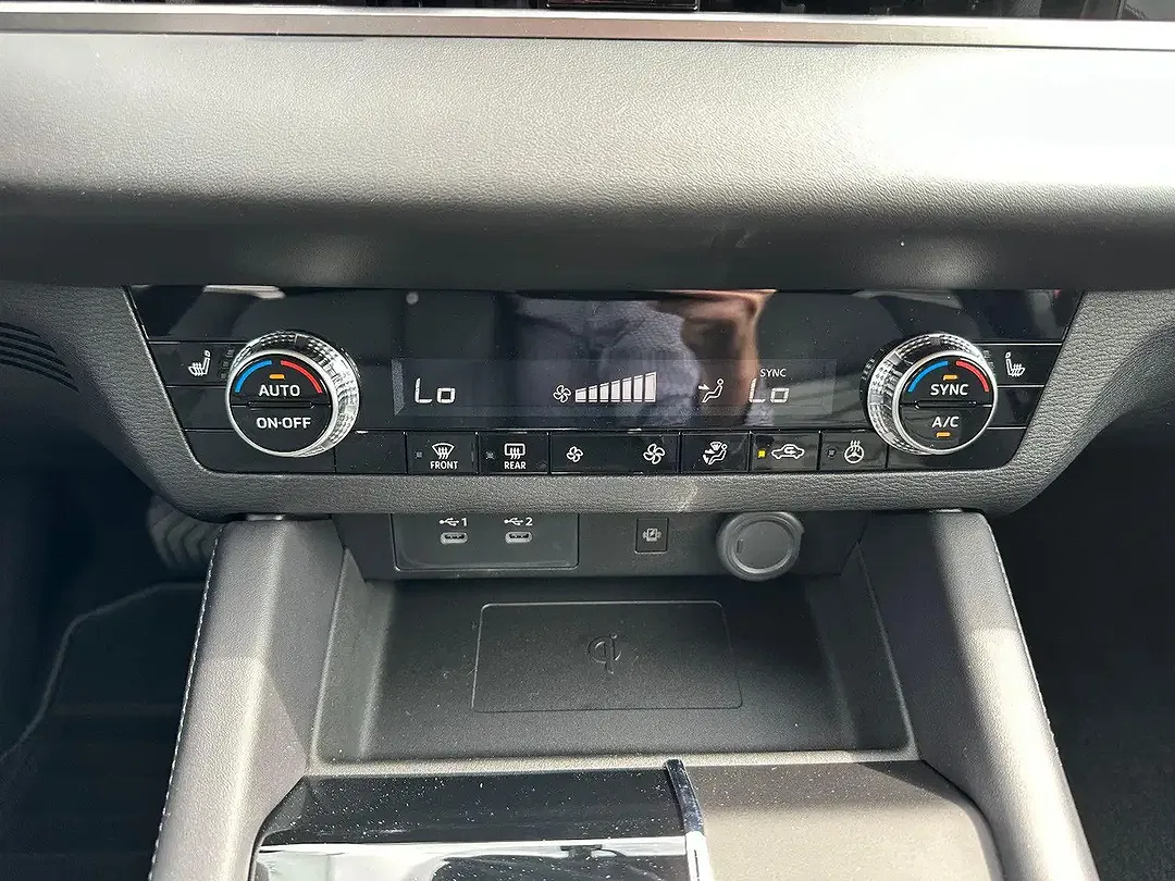 Mitsubishi Outlander - Thumbnail 15