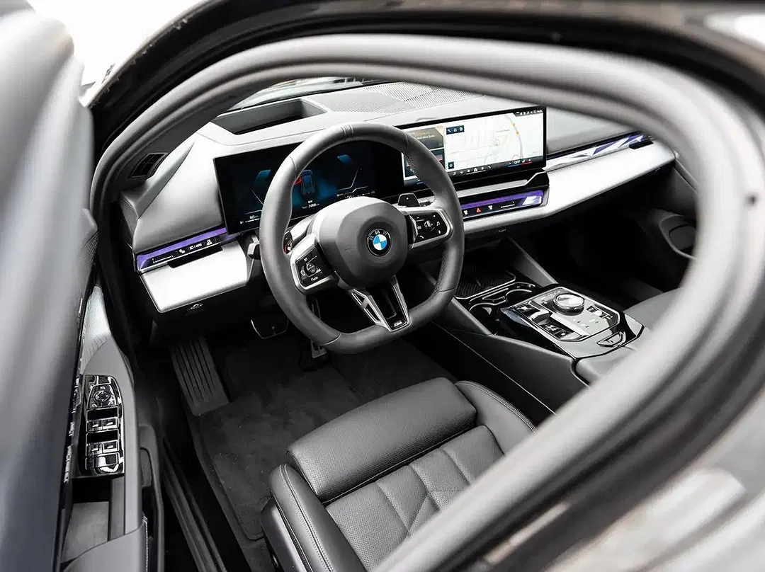BMW 520 - Thumbnail 8