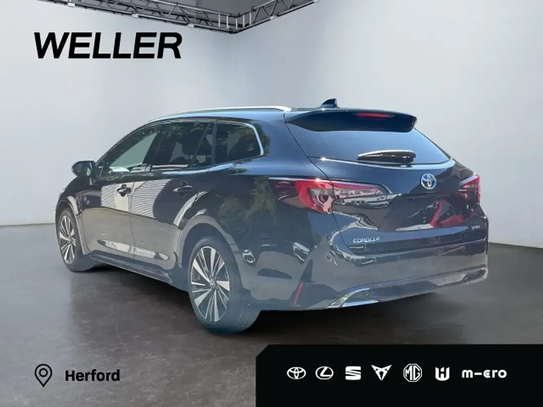 Toyota Corolla - Thumbnail 6