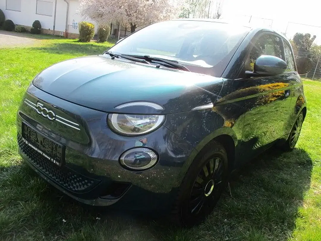 Fiat 500e - Thumbnail 2