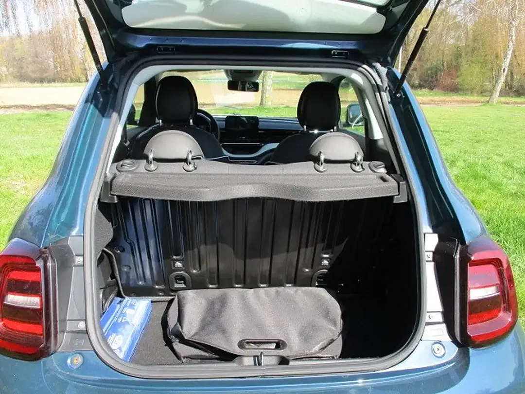 Fiat 500e - Thumbnail 6