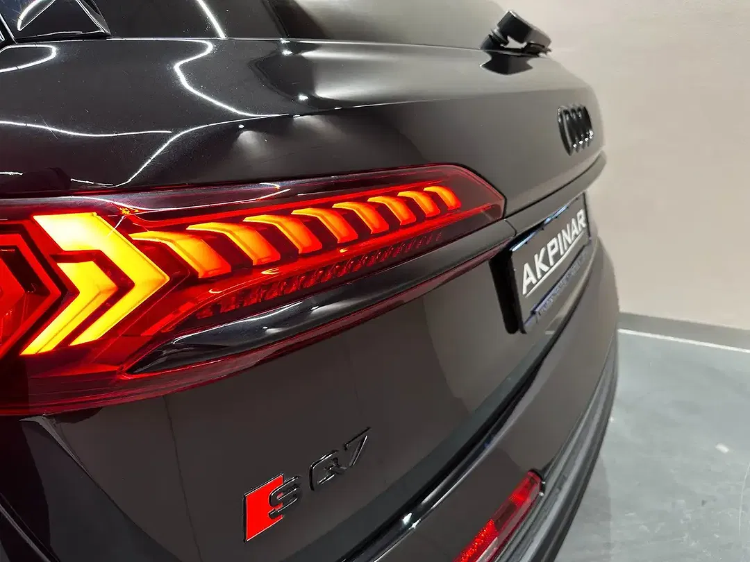 Audi SQ7 - Thumbnail 4