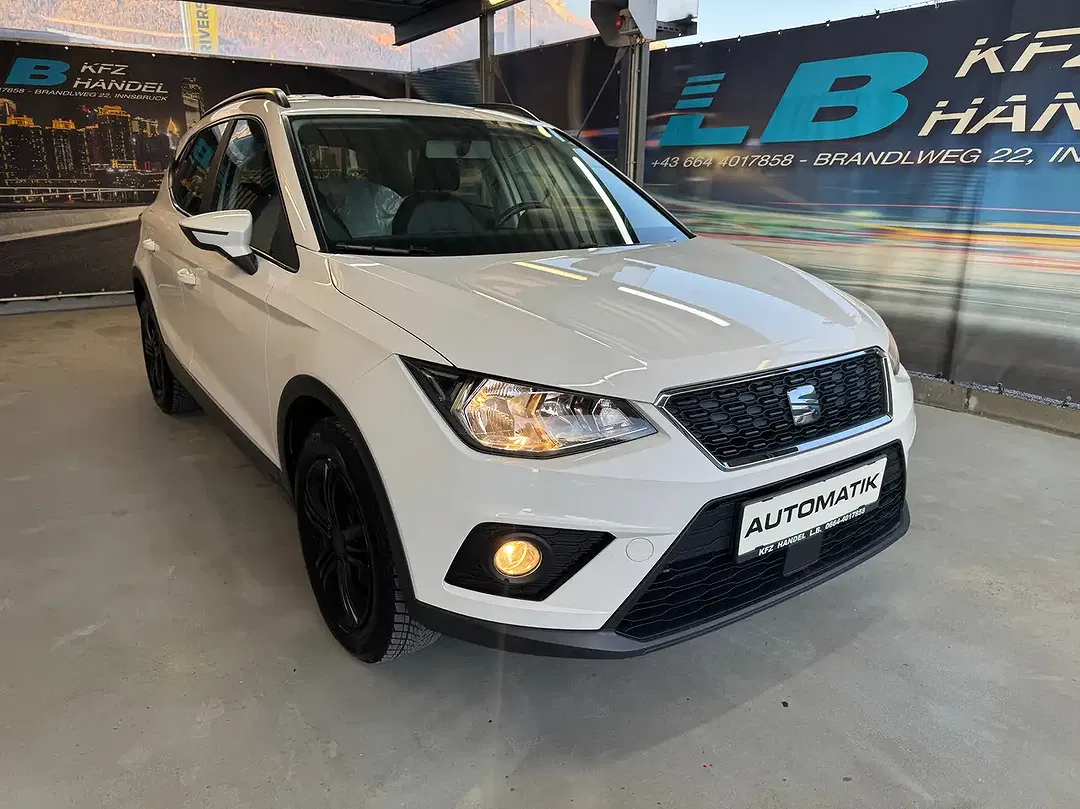 SEAT Arona - Thumbnail 1
