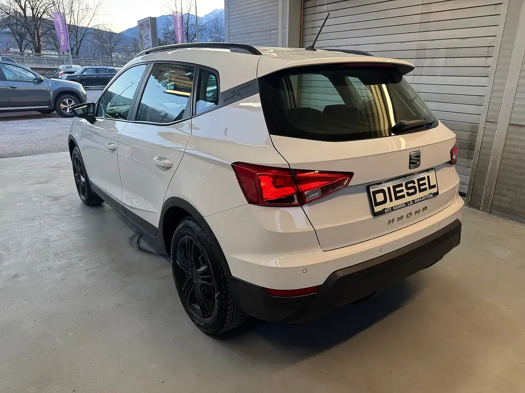 SEAT Arona - Thumbnail 10