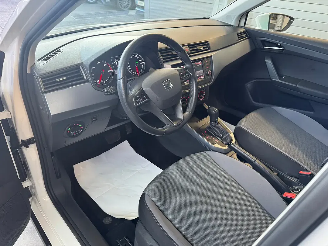 SEAT Arona - Thumbnail 11