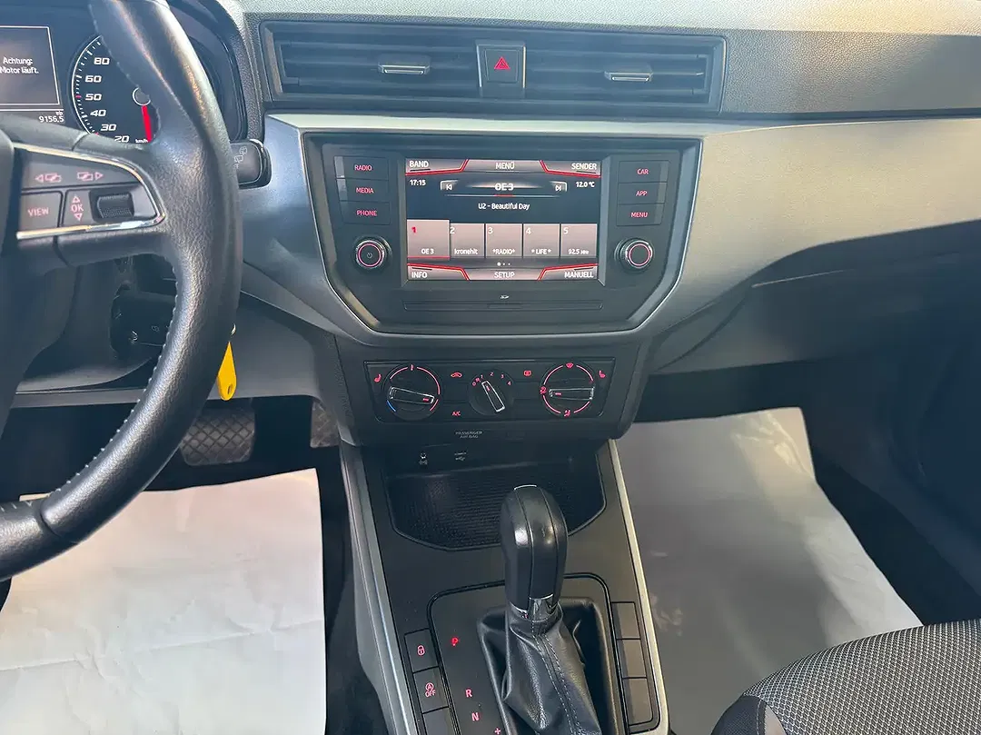 SEAT Arona - Thumbnail 13
