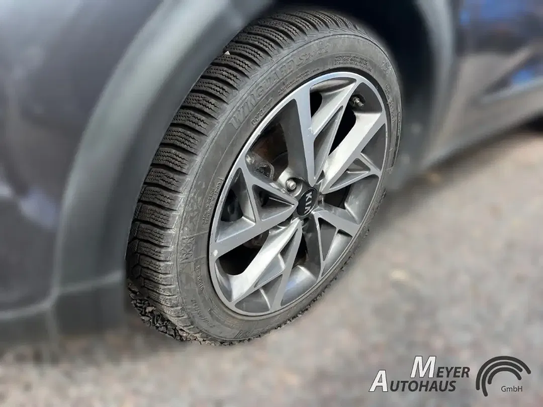 Kia Niro - Thumbnail 5