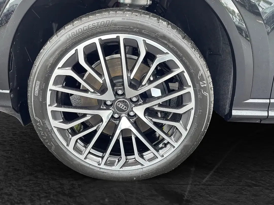 Audi SQ5 - Thumbnail 4