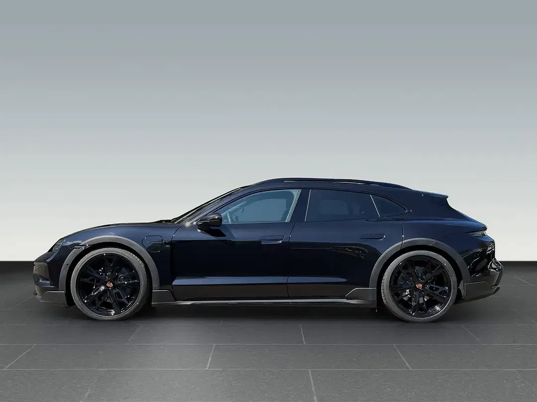 Porsche Taycan - Thumbnail 2
