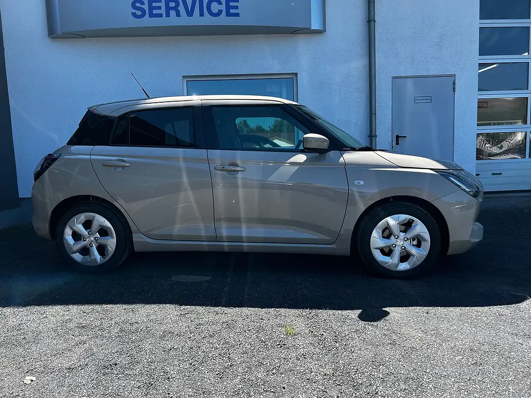 Suzuki Swift - Thumbnail 5