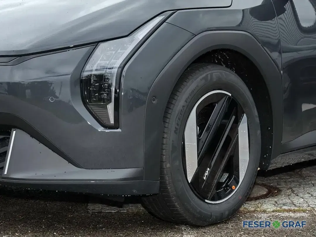 Kia EV4 - Thumbnail 10