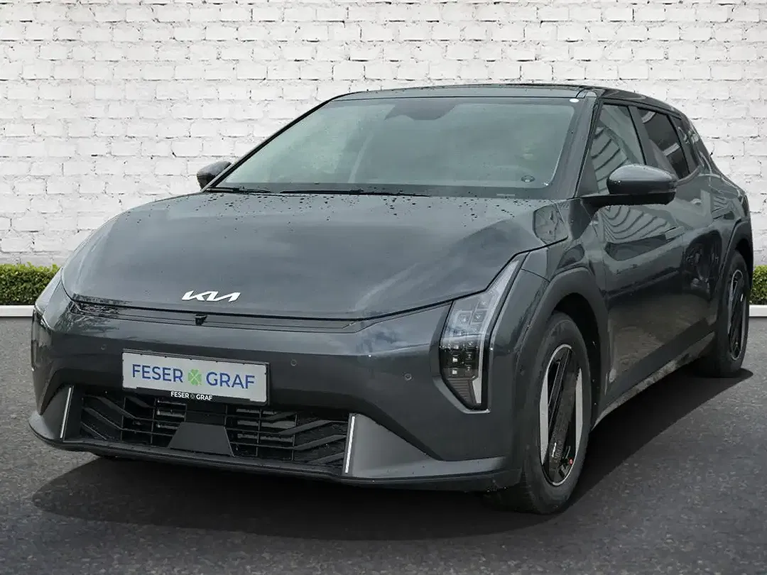 Kia EV4 - Thumbnail 11