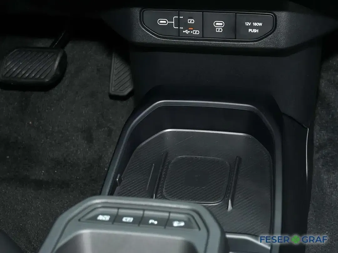 Kia EV4 - Thumbnail 8