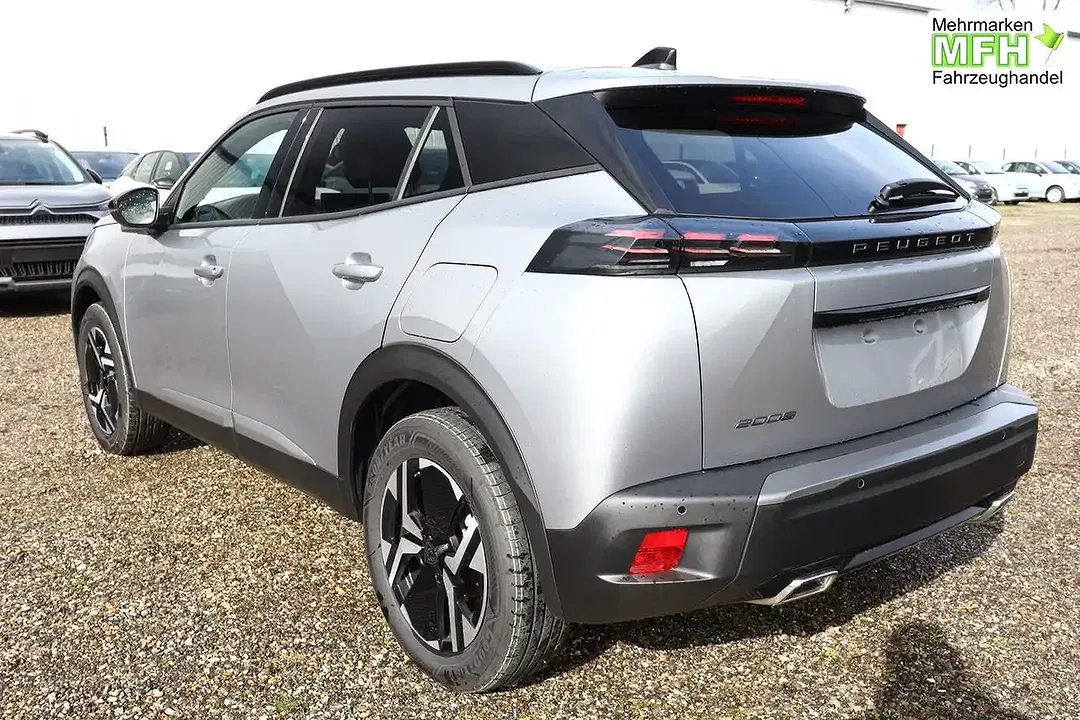 Peugeot 2008 - Thumbnail 3