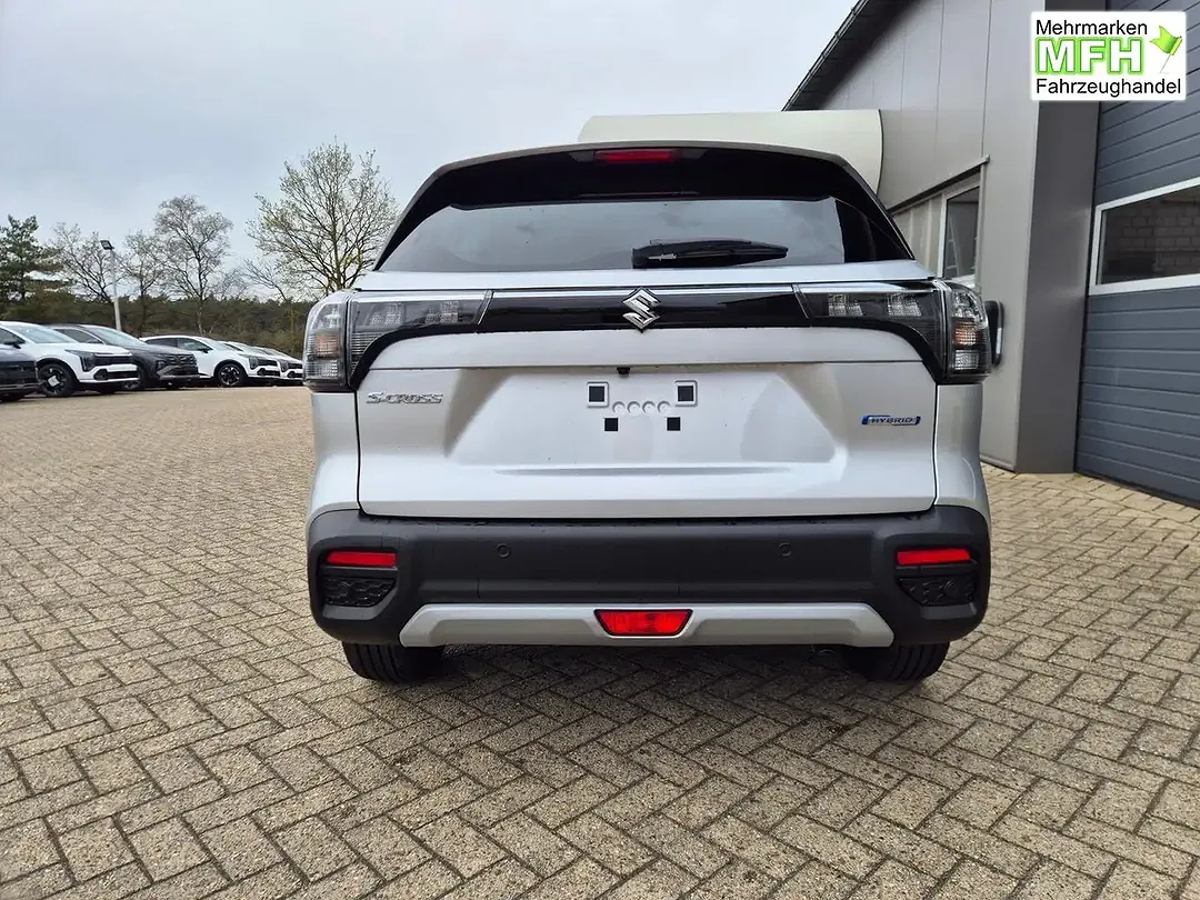Suzuki S-Cross - Thumbnail 4