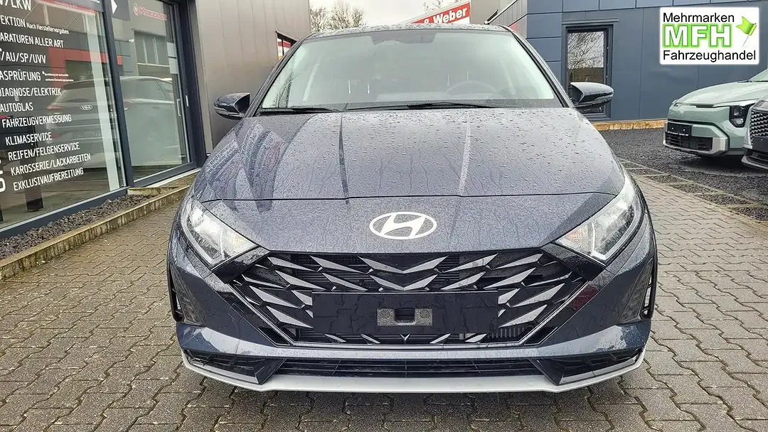 Hyundai i20 - Thumbnail 2