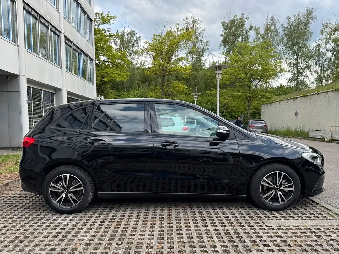 Mercedes-Benz B 180 - Thumbnail 4