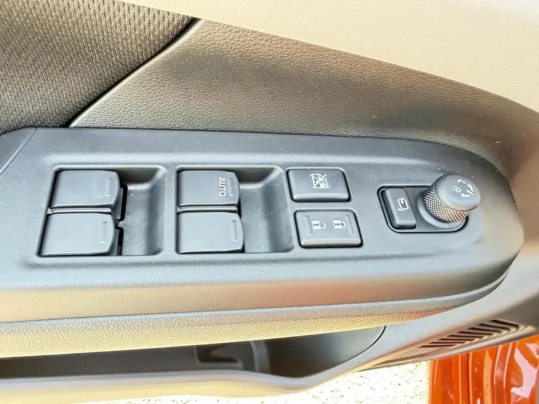 Suzuki Swift - Thumbnail 13