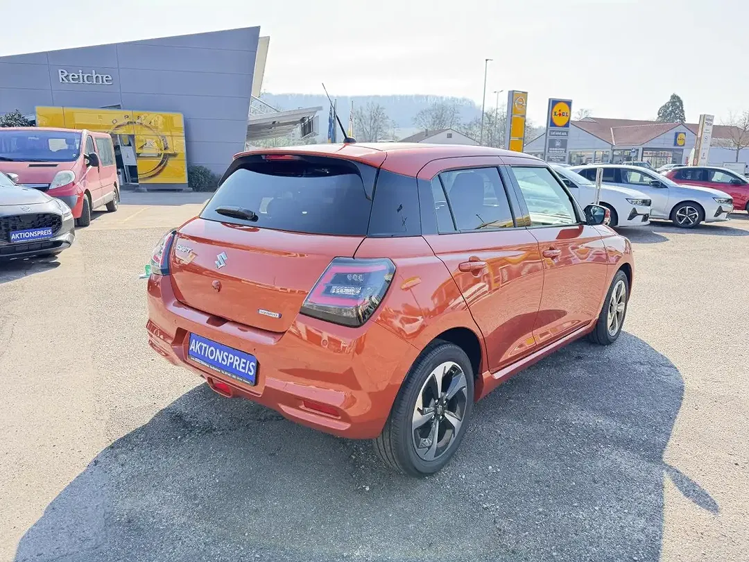 Suzuki Swift - Thumbnail 8