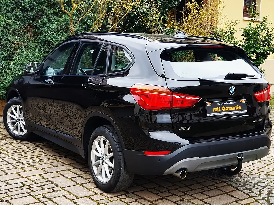 BMW X1 - Thumbnail 2
