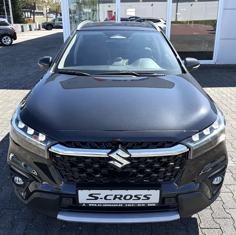 Suzuki S-Cross - Thumbnail 2