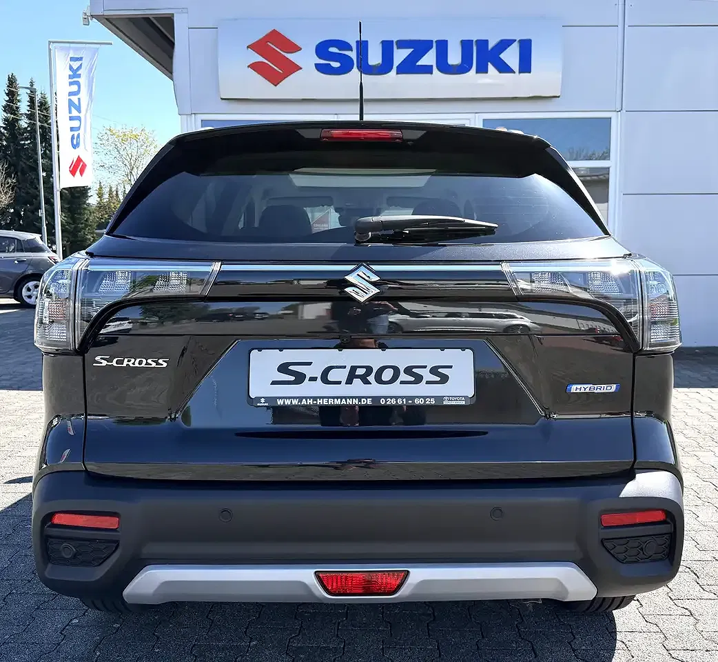 Suzuki S-Cross - Thumbnail 8
