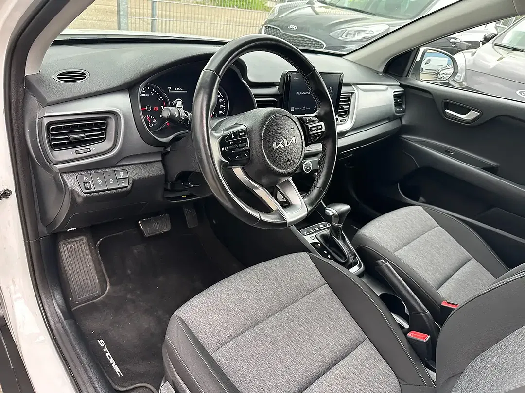 Kia Stonic - Thumbnail 12