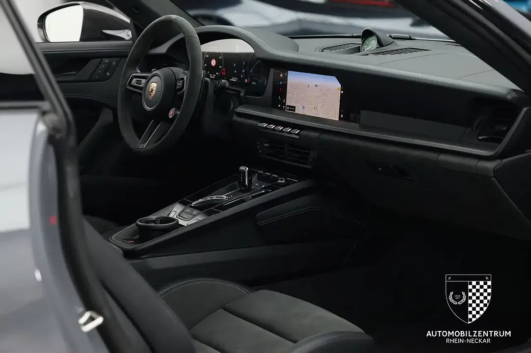Porsche 992 - Thumbnail 15