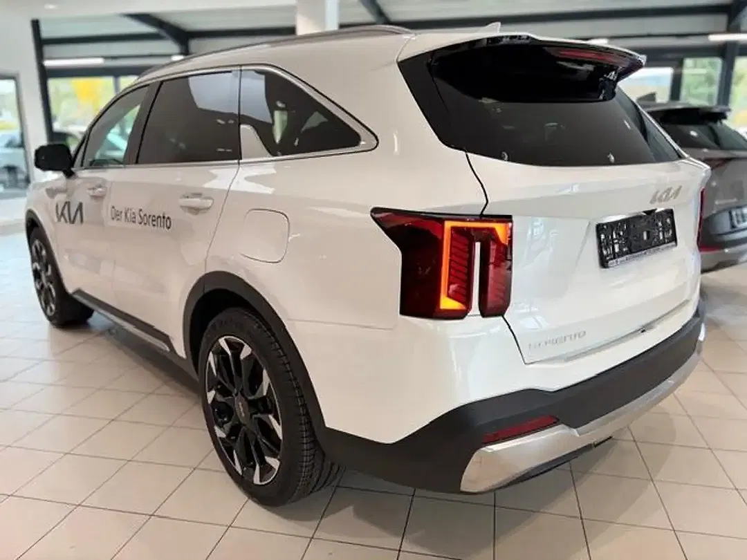 Kia Sorento - Thumbnail 10