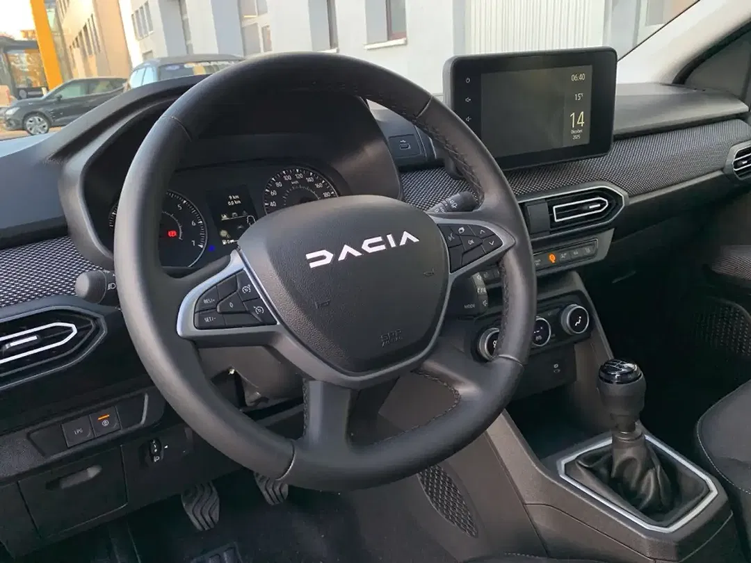 Dacia Sandero - Thumbnail 10