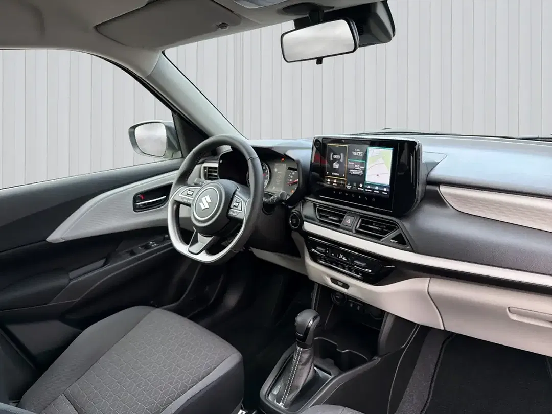Suzuki Swift - Thumbnail 11