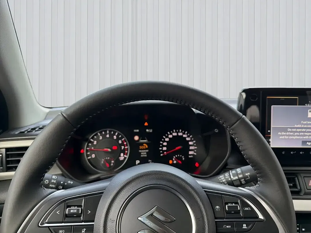 Suzuki Swift - Thumbnail 12