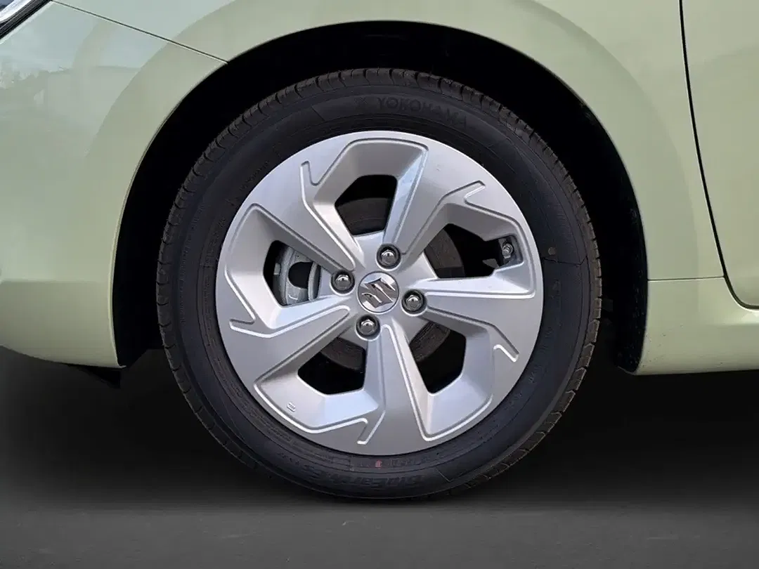 Suzuki Swift - Thumbnail 5
