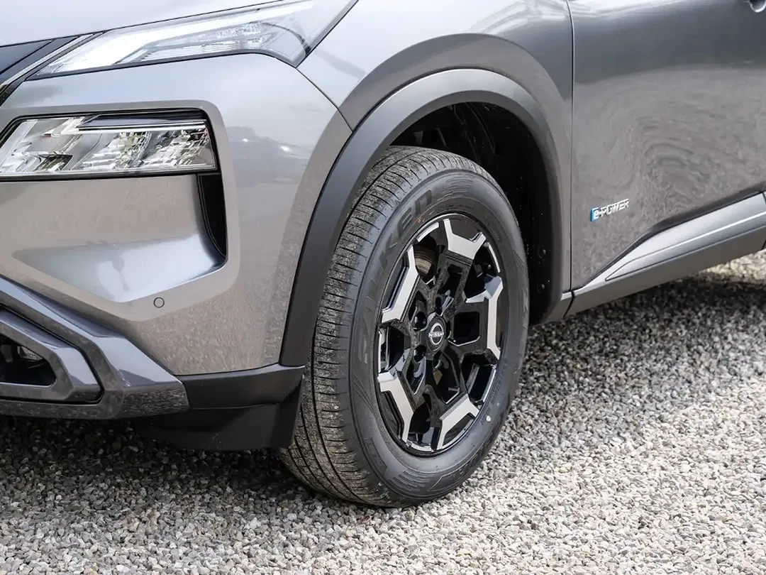 Nissan X-Trail - Thumbnail 3